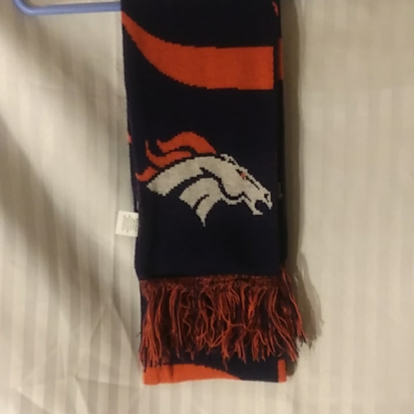 Scarf - Picture 4 of 6